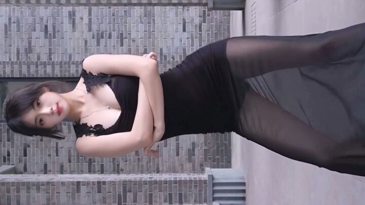 Shan Hai Views the Mist: AI Face Swap