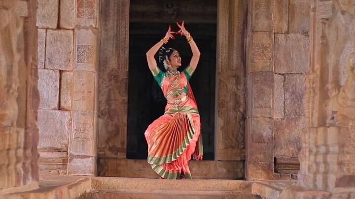 Johaaru Sikhipincha Mouli: A celestial dance in praise of Krishna