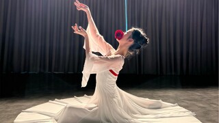 “舞低杨柳楼心月，满船清梦醉平江”  —《醉平江》