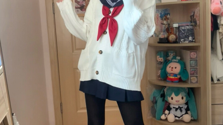 She’s so cute; I have to figure out a way to go on a date with her.