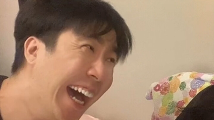 Bắt chước thói quen trước khi ngủ của bạn gái