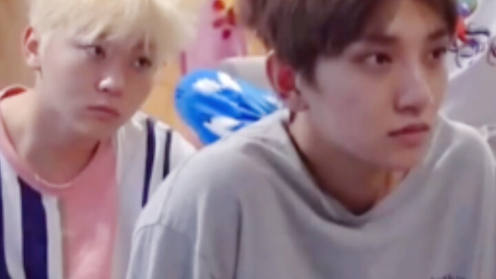 【SEVENTEEN】Tại sao lần này lại để mặt mộc thế này…