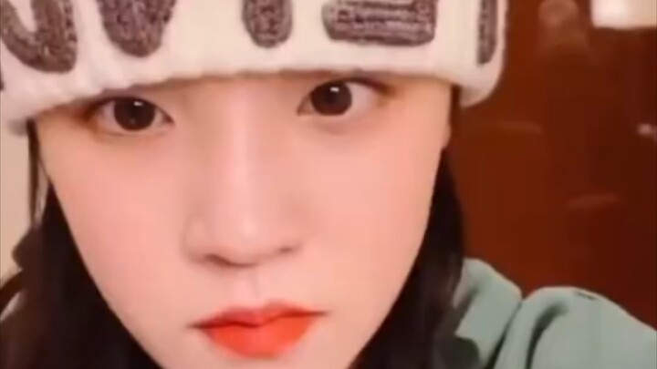 【ซ่งอวี่ฉี】น้องอิจฉาการคอลแลปกันระหว่างพี่เหมยเหยียนกับรุ่นพี่ตงไห่ไหม? อวี่ฉี: ไม่อิจฉา! (พูดอย่างข