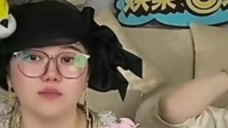 Selama siaran langsung, Wang Dafa mengatakan bahwa Ding Yuxi saat ini mungkin populer untuk sementar