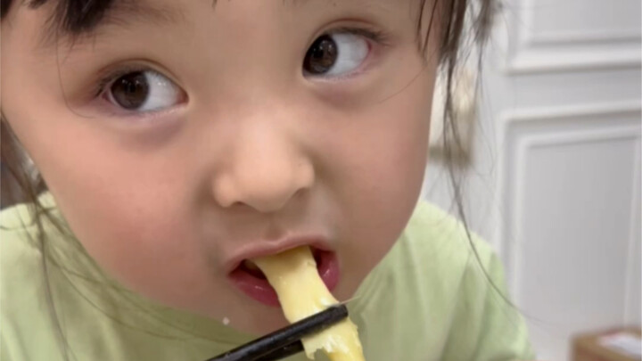 اشتغل أكثر، اكل أكثر، هيك ما حدا يتكلم!