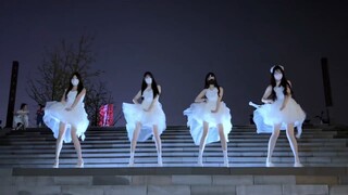 กลางคืนเริ่มเย็นลงแล้ว#สาวน้อยแสนหวาน