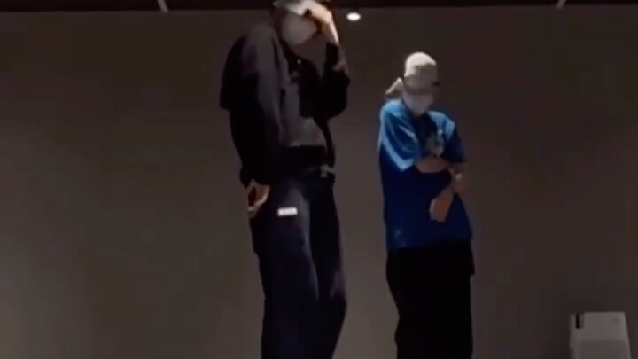 【Shotaro】I've watched it a billion times! Dancing with Bada! 220603 Instagram updates