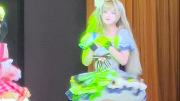 สกินอีกแบบของนกน้อย～ทางโรงเรียนห้ามเปิดเพลงญี่ปุ่น เลยต้องฝืนเปิดเวอร์ชันภาษาจีนไปเลย…