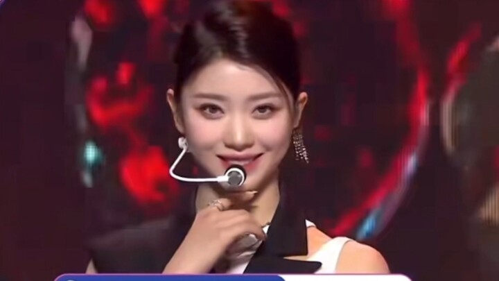 【kep1er】《mvsk》stage! Xiaoting opens the show! Such a beauty doesn't sing? Who will sing? Xiaoting is