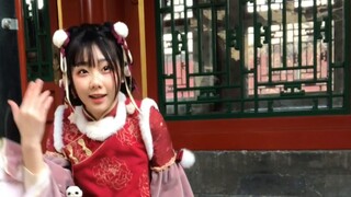 [Pengajuan pertama untuk menyambut Dewa Kekayaan] Gadis lo berusia 18 tahun berada di Beijing dengan