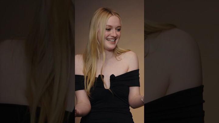 It’s high time #DakotaFanning and #ElleFanning *actually* star in a film together. #AndrewScott