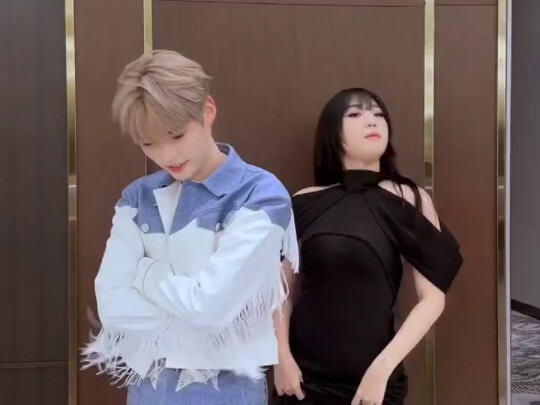 What an amazing tutting performance! [Li Yongzhi x Sung Hanbin] “My Cat” challenge!