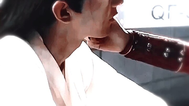 [Cheng Yi] “I only took my pants off halfway to hang myself”