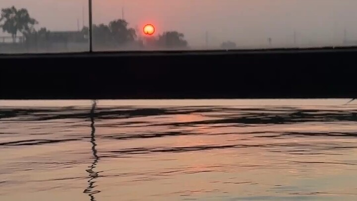 𝐇𝐞𝐚𝐫𝐭🎈不是年轻才快乐，而是快乐才年轻，每天给自己一个开心的理由，花开花落都开心，日出日落都快乐！