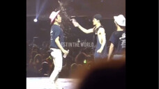 [GOT7] Sonny couldn't bear to attack his brother after seeing him being soaked, so he retaliated dou