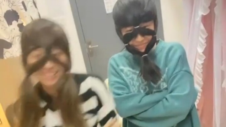 腼腆害羞内向社恐文静小女生