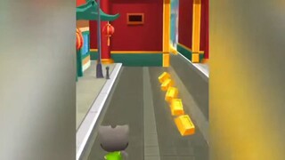 Lựa chọn khó khăn giữa hai cánh cửa (Talking Tom Run)