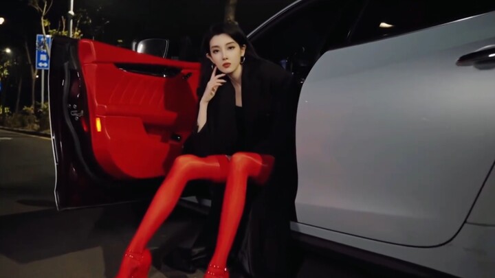 【หมายเลข 170: หลิวซือซือ】ออร่าสาวพี่สุดคูล — “โครงการสะสมสาวหน้าตาดีทั้งเน็ต”