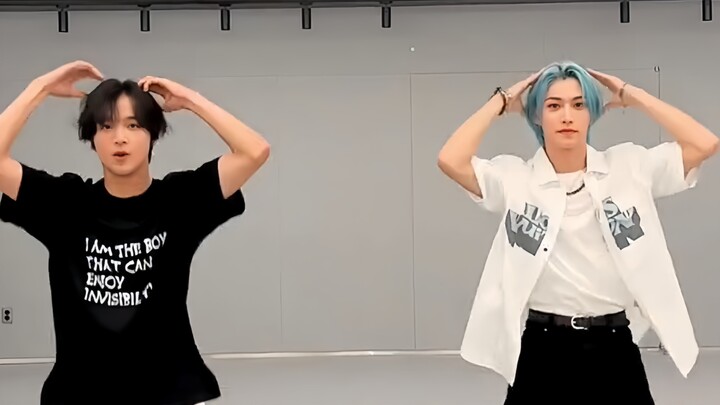 Tantangan Tari Yogurt Shake oleh Kaechan x Felix!