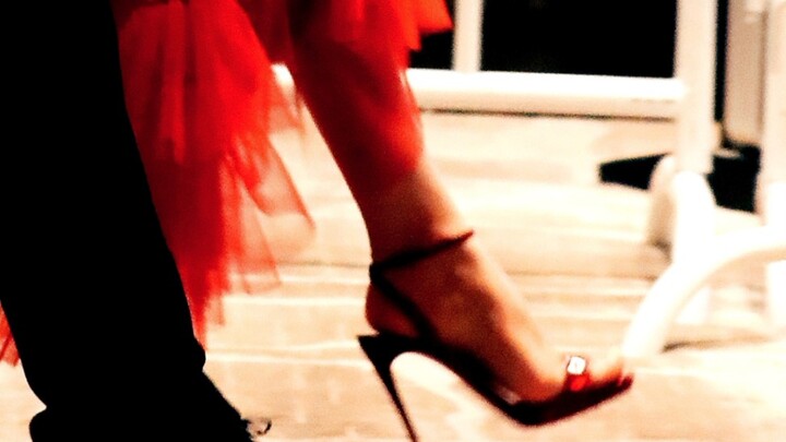 【Dilraba】She’s practically the epitome of a glamorous, leading lady from a novel.