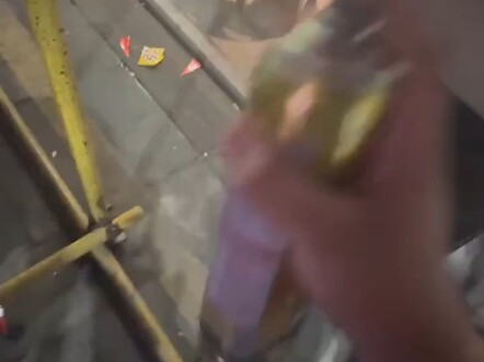 Menderita penyakit mematikan, membantu orang menagih utang—jika utangnya tak bisa ditagih, aku akan 