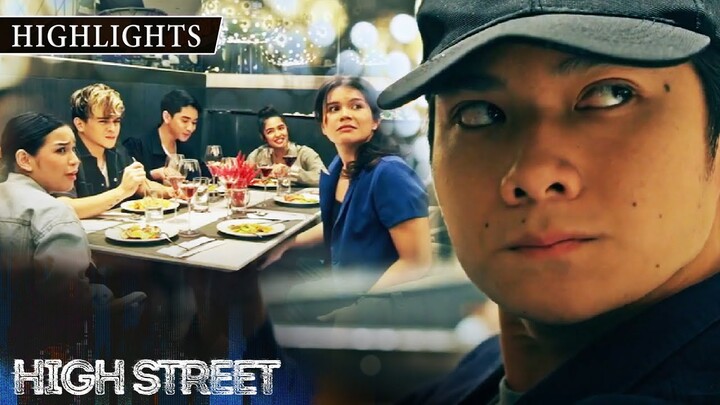 Wesley spies on Sky and her friends | High Street (w/ English Subs)
