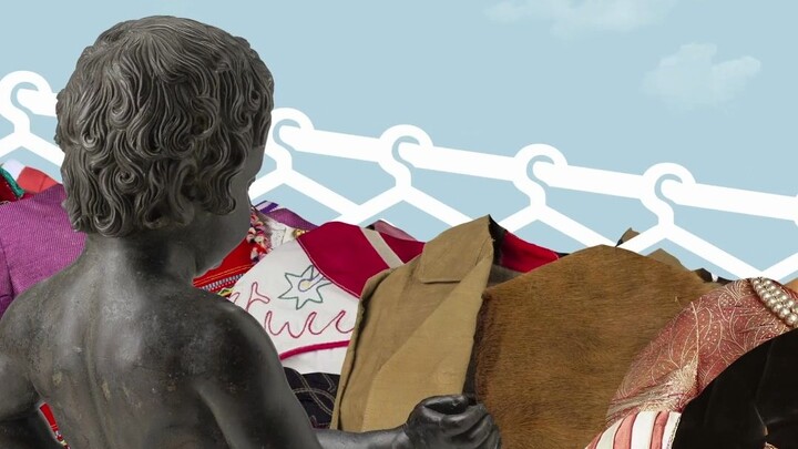 ประติมากรรมที่มีเสื้อผ้ามากที่สุด ทั่วโลกต่างส่งเสื้อผ้ามาให้เขาใส่!