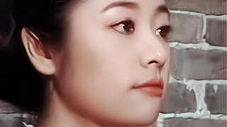 Cô ấy thật sự rất giỏi cãi lại người khác! Ngoại hình yếu ớt mỏng manh, nhưng thực ra lại là một cô 