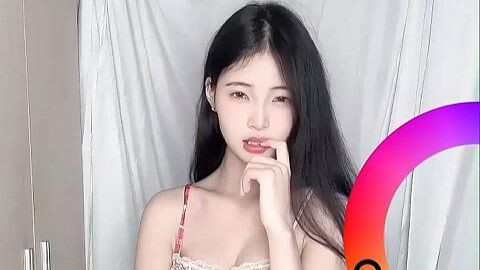 Let’s be good today and play the role of a cute, down-to-earth girl next door!