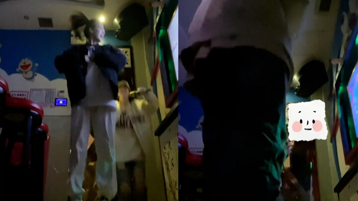 2 Girls Dancing and Singing in KTV Get Interrupted by a Stranger Who Wants to Add Them on WeChat—His