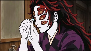 黑死牟：都怪屑老板，每天戴隐形眼镜都快累死了！