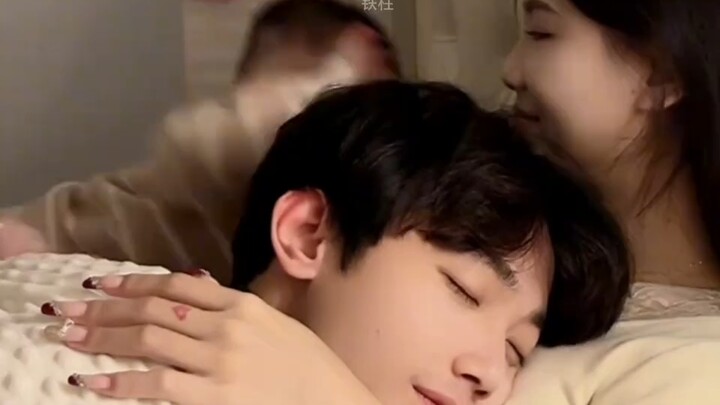 الطفل: عندما تصبحان في سنكما هذه #مضحك #يا صديقي تعالي احتفل بالعام الجديد معي #يا صديقي ابتسم قليلا