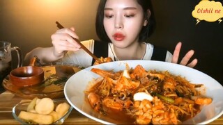 Mì cơm trộn hải sản mực, cá thiên thần và đồ ăn kèm 4 #amthuc