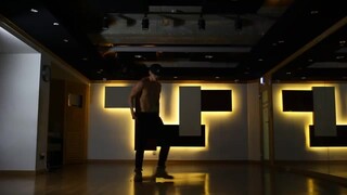 KARD-BM终于不穿衣服了，你还不进来看嘛，集美们