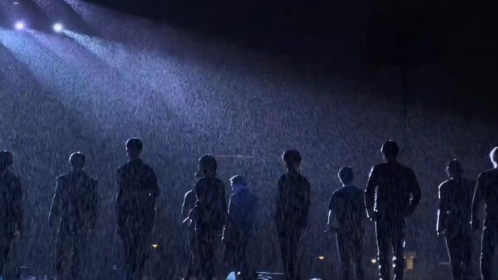 พายุฝนหนักเป็นเพียงความทุกข์ยากเล็กน้อยสำหรับพวกเขาเท่านั้น