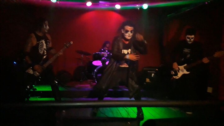 Parmy crypta-Isla de muñecas