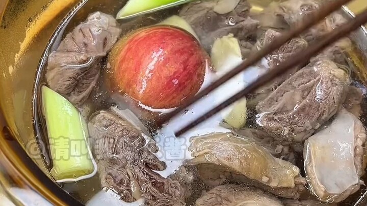 Only those who’ve cooked with Teacher Village Donkey know just how authoritative he is!