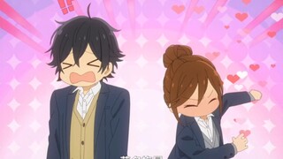 The bun that Miyamura helped Hori tie was well received and she asked Miyamura to help her tie her h