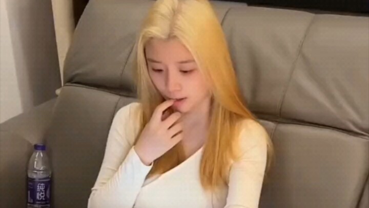 “Menurutku, maksudmu bukan benar-benar soal anggur”