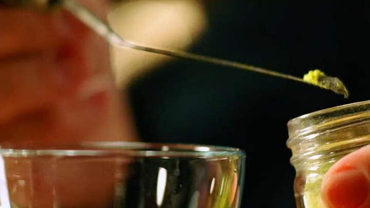 Người đàn ông dùng bột phát quang để đánh cắp cổ vật trị giá hàng tỷ.