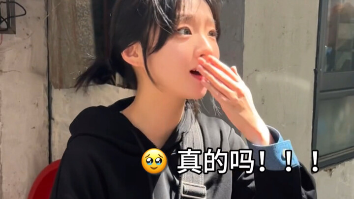 见到粉丝，我开心死了！谢谢大家喜欢我呀！还有我的肚子里有三室一厅