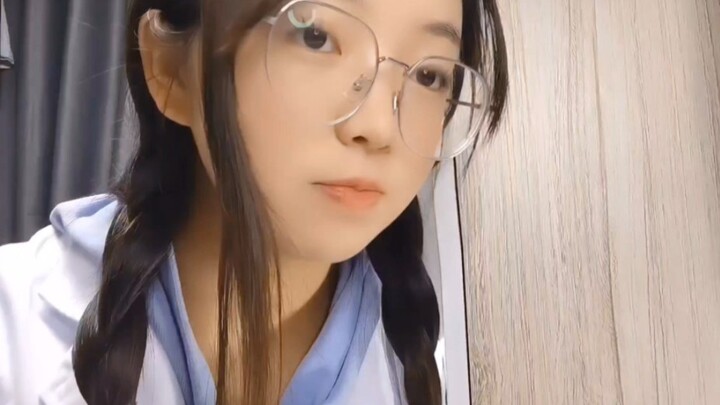 How can I date a medical student girlfriend?