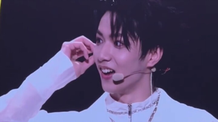 [Liu Yaowen] Baddie cover! So Korean, so fiery, and he really knows how to shake it!!!