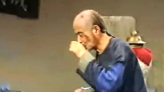 Sau khi mở gian hàng, có lẽ Khổng Nhất Cơ đã kiếm được rất nhiều tiền.