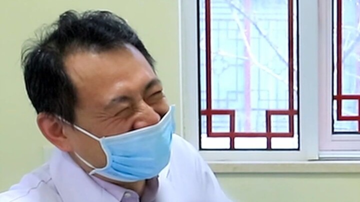 Khi bác sĩ đến phòng khám của tôi...
