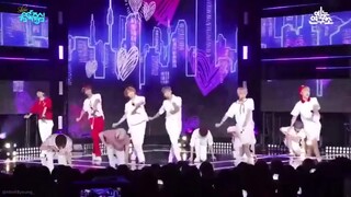 Hot post on Korean web: SEVENTEEN's knife dance group performance is incredibly comfortable and perf