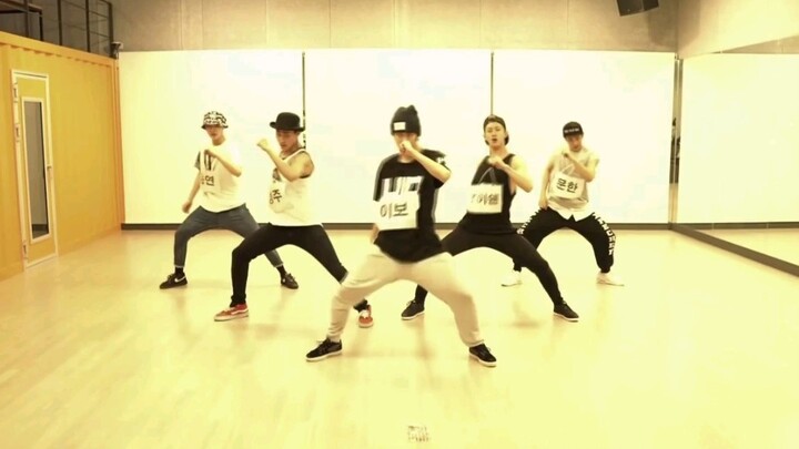 [ห้องซ้อม] เดือดสุดๆ! ! UNIQ — EOEO