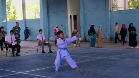 baru kemarin sabuk putih udah biru ae baru juga kelas dua