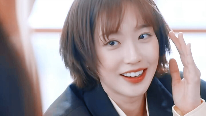 When the chaebol wife got hooked on 19+ novels and even met her favorite author in person—acting out
