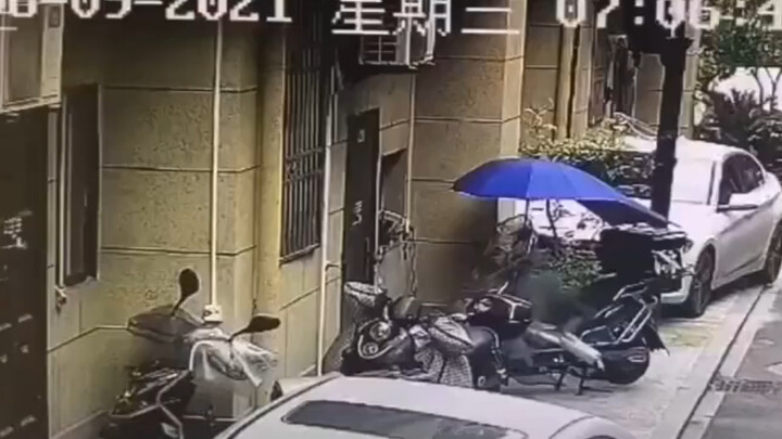 As expected, heroes have a unique way of making their entrance.